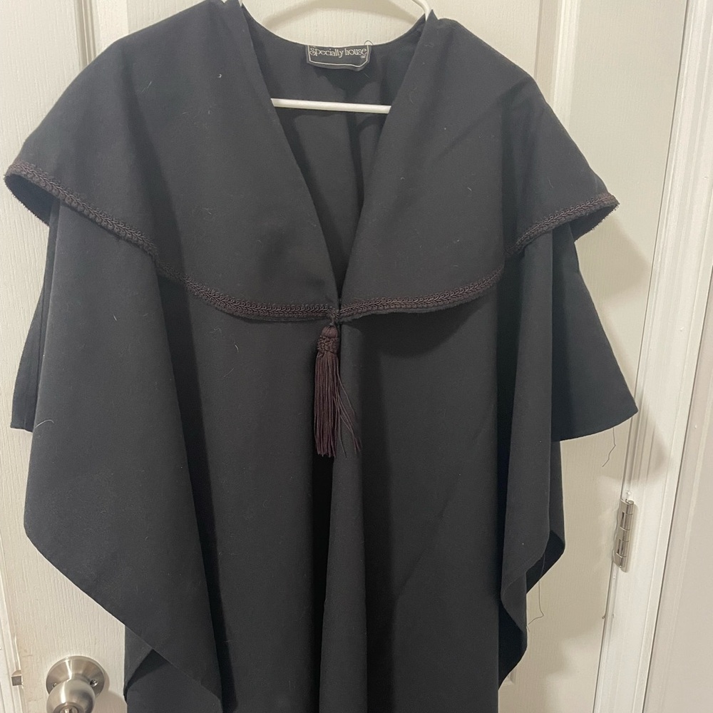Vtg The Specialty House Black Poncho Wrap with brocade trim & tassel
